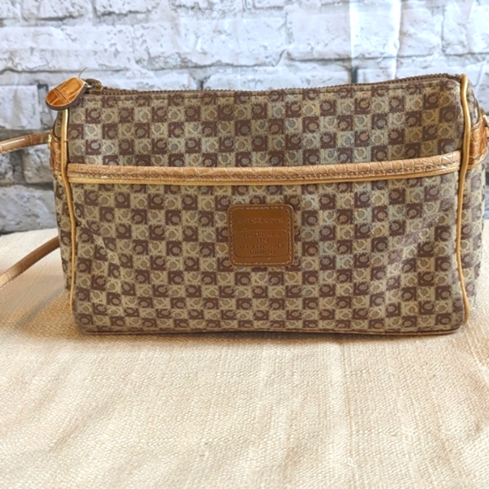 Vntg Liz Claiborne Signature small bag